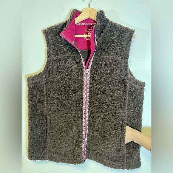 L.L. Bean Jackets & Blazers - L.L. Bean Brown Fleece Vest with Pink Accents